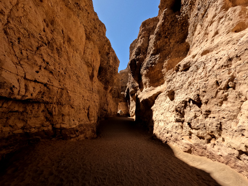 The 30m deep Sesriem Canyon at Sossusvlei